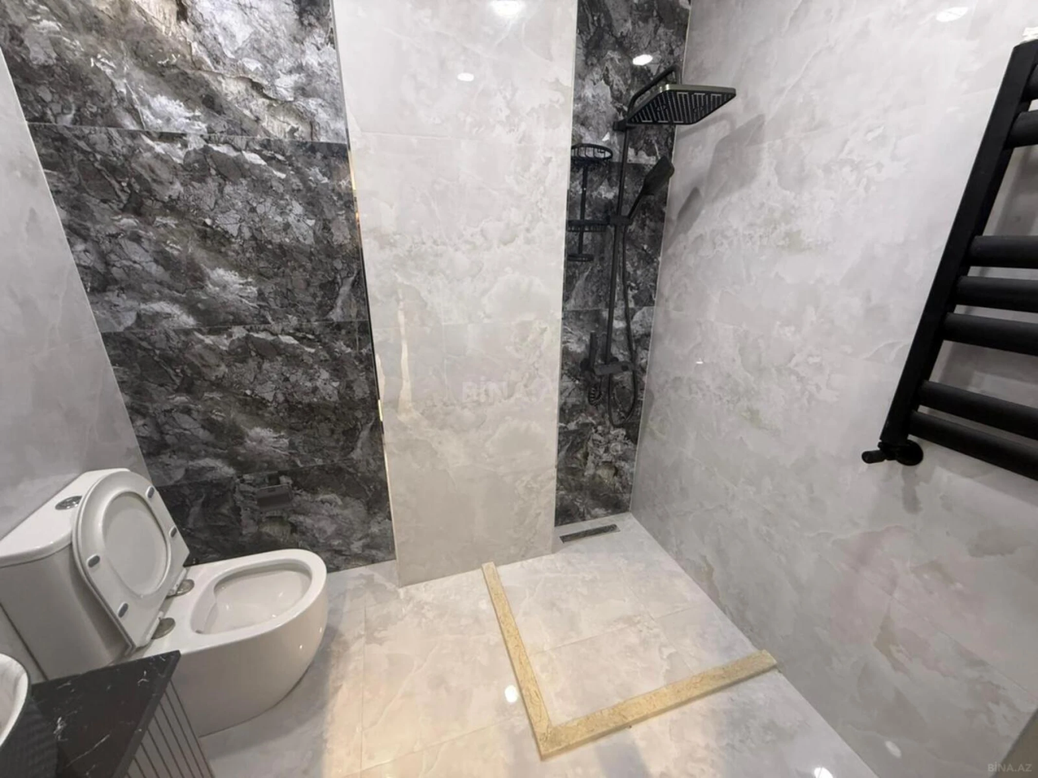 Satılır 2 otaqlı mənzil 46.5 m²