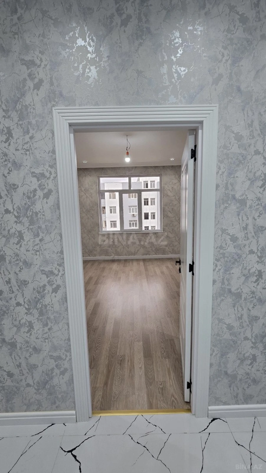 Satılır 2 otaqlı mənzil 79 m²