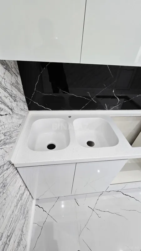 Satılır 2 otaqlı mənzil 79 m²