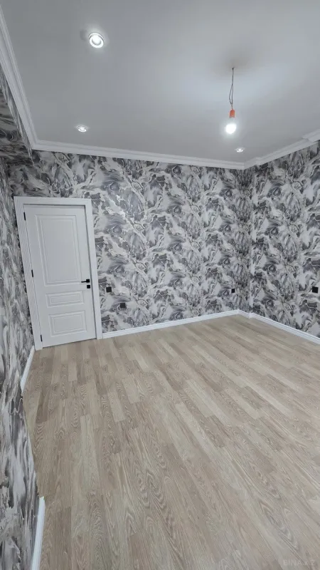 Satılır 2 otaqlı mənzil 79 m²