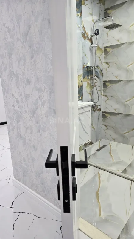 Satılır 2 otaqlı mənzil 79 m²