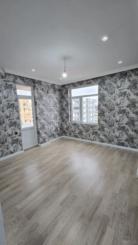 Satılır 2 otaqlı mənzil 79 m²