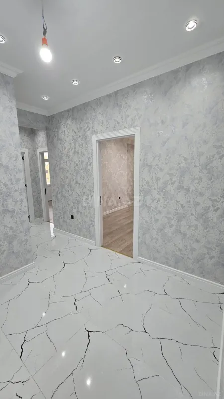 Satılır 2 otaqlı mənzil 79 m²