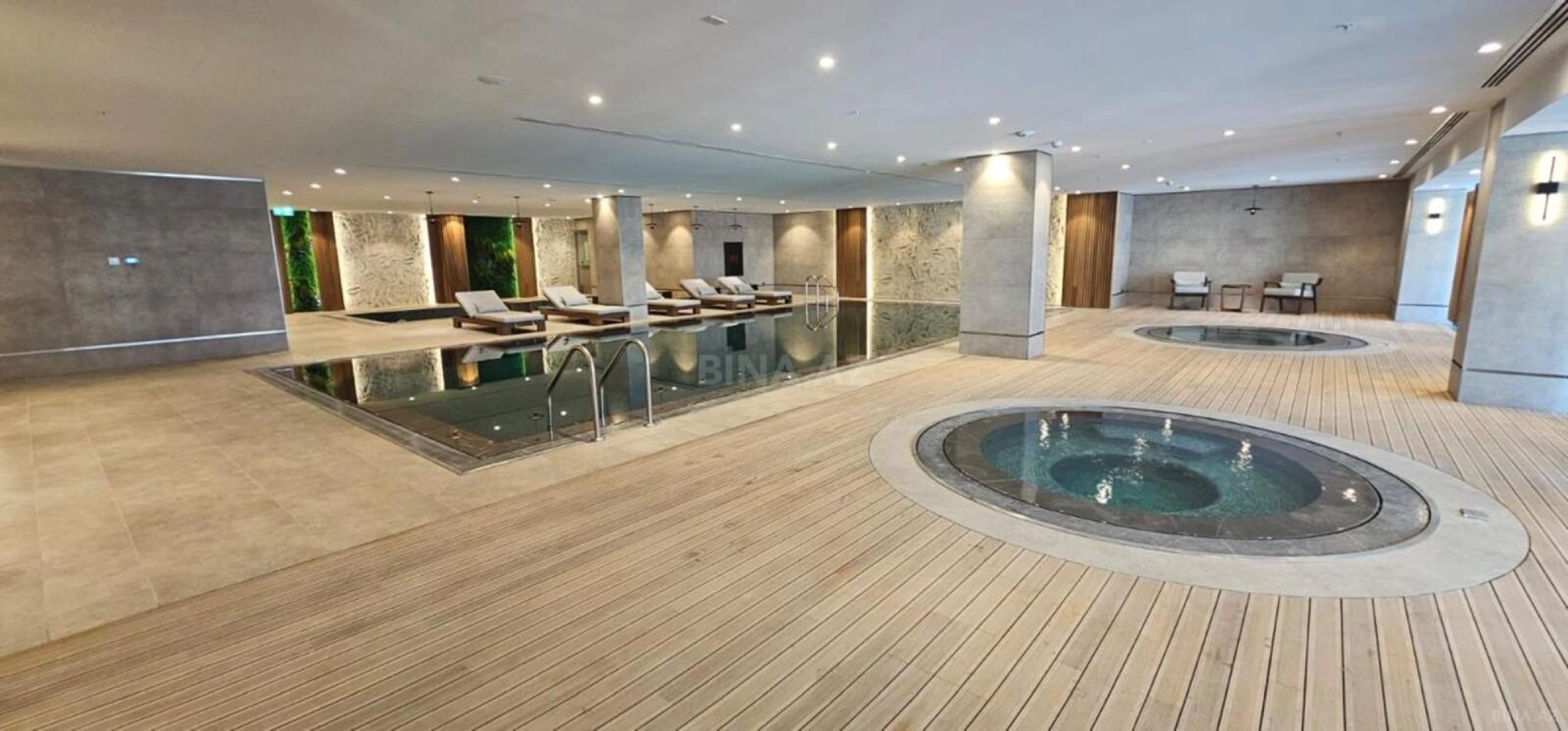 Satılır 2 otaqlı mənzil 98 m²