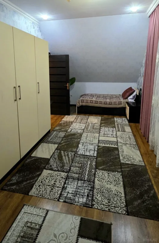 Kirayə verilir 4 otaqlı həyət evi 200 m²