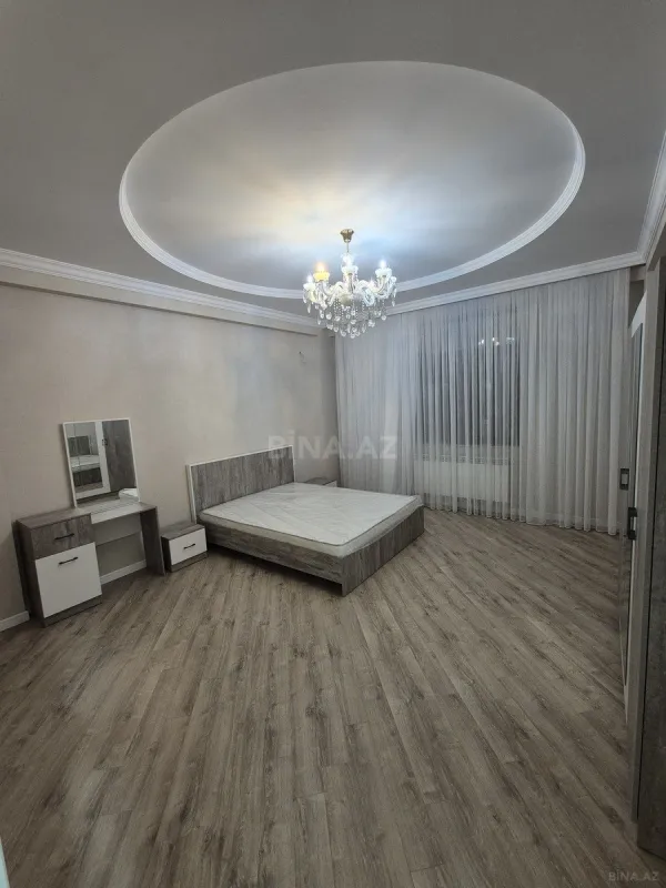Kirayə verilir 3 otaqlı mənzil 156 m²