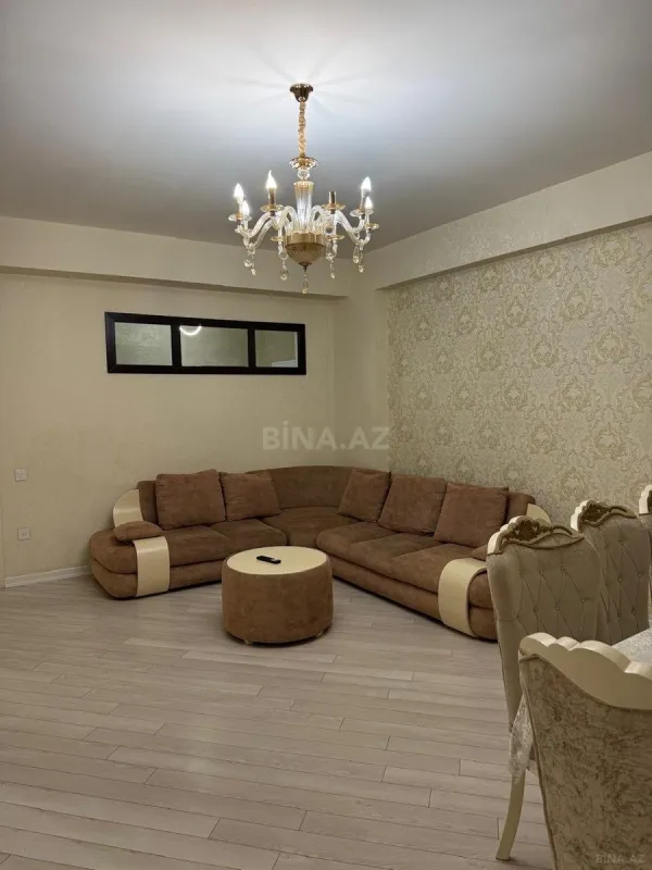 Kirayə verilir 4 otaqlı mənzil 135 m²