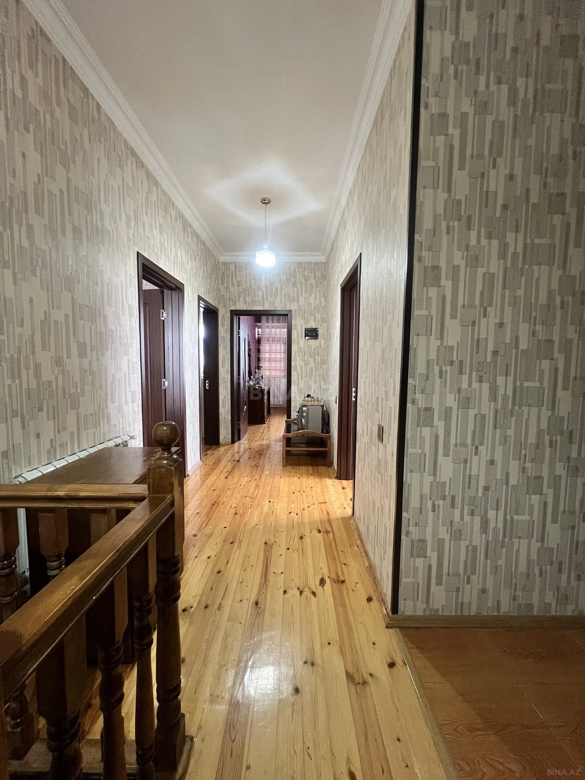 Satılır 7 otaqlı həyət evi 250 m²