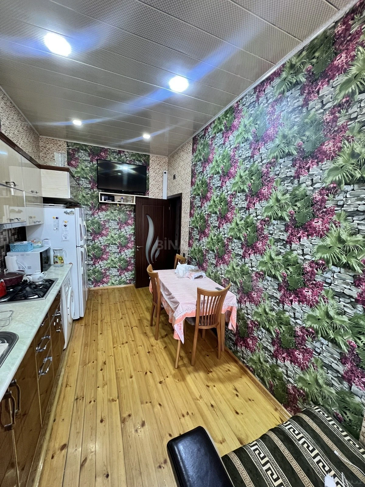 Satılır 7 otaqlı həyət evi 250 m²