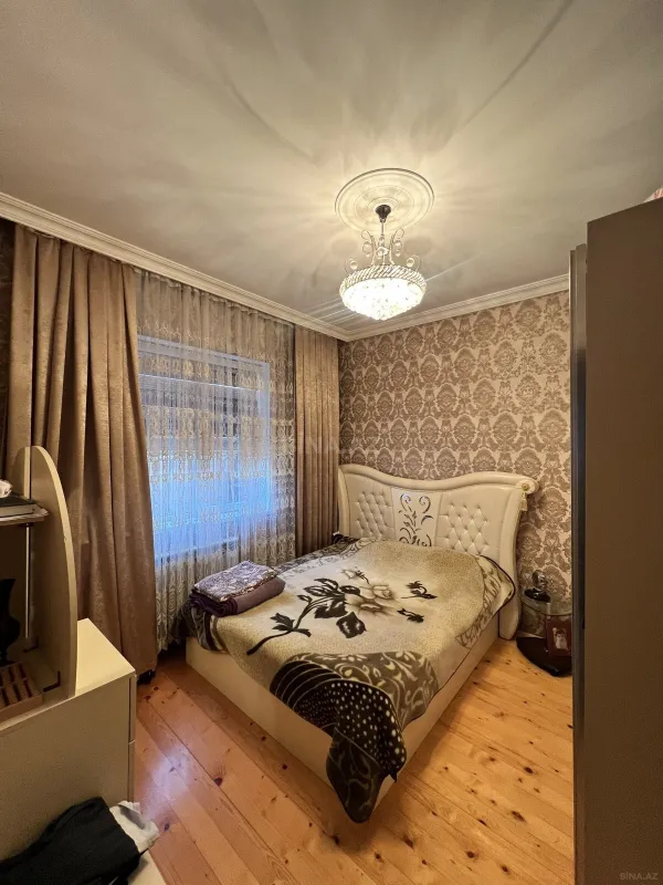 Satılır 7 otaqlı həyət evi 250 m²