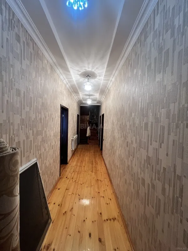 Satılır 7 otaqlı həyət evi 250 m²