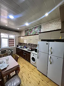 Satılır 7 otaqlı həyət evi 250 m²