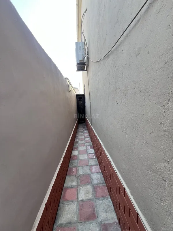 Satılır 7 otaqlı həyət evi 250 m²