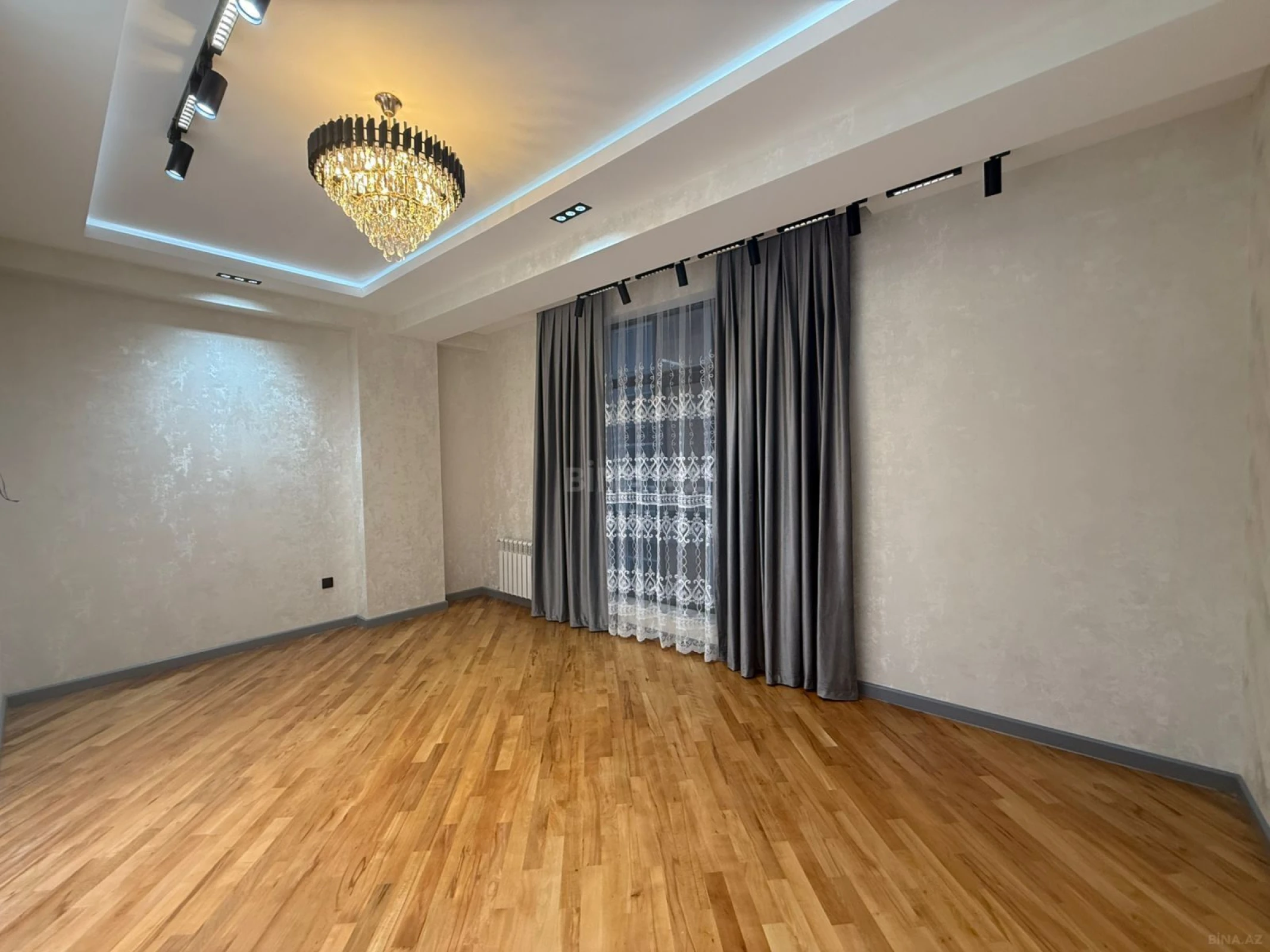 Satılır 3 otaqlı mənzil 77 m²
