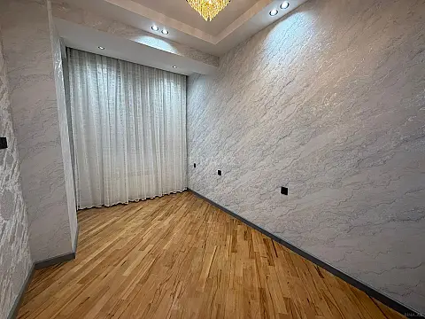 Satılır 3 otaqlı mənzil 77 m²