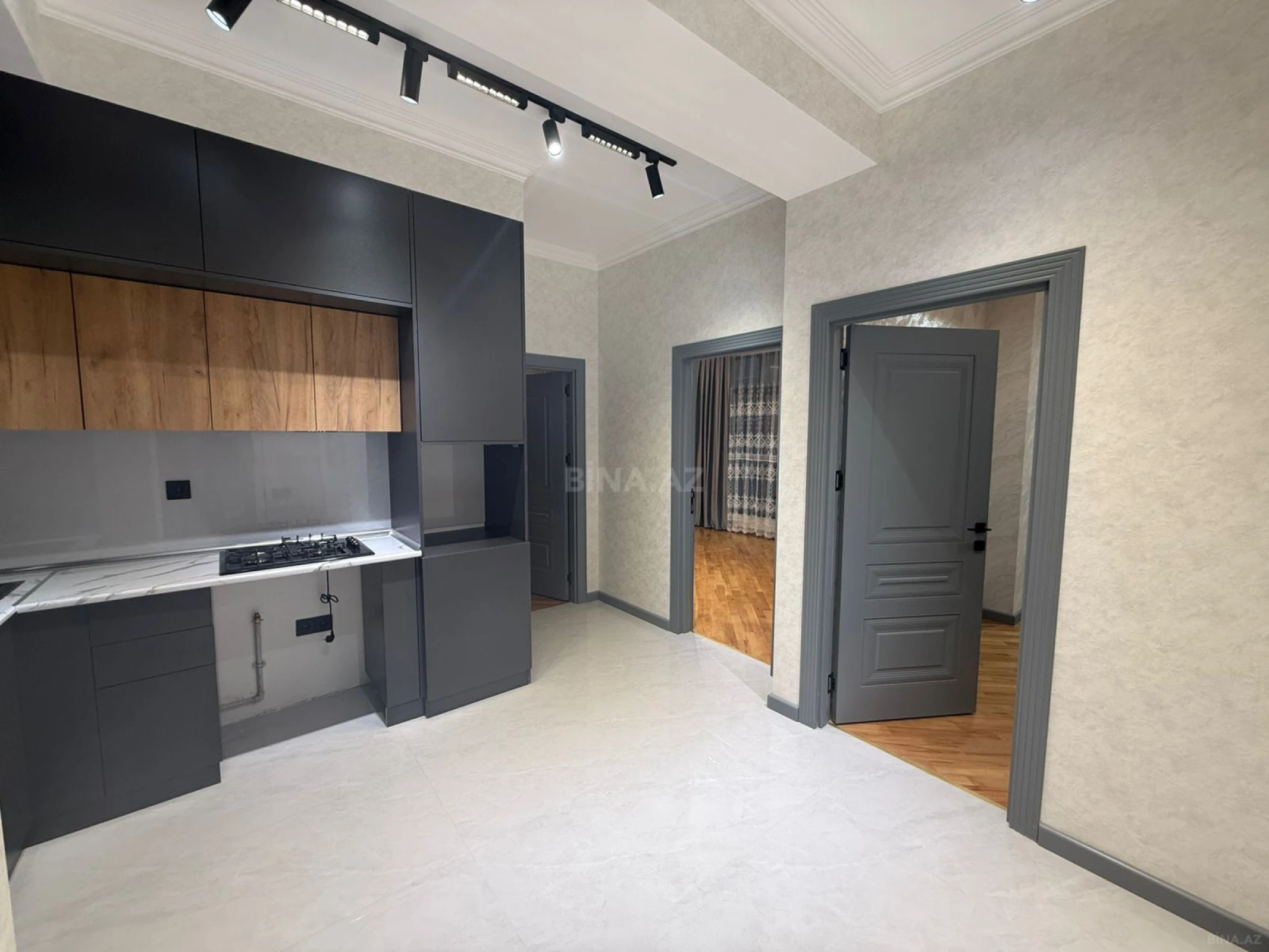 Satılır 3 otaqlı mənzil 77 m²