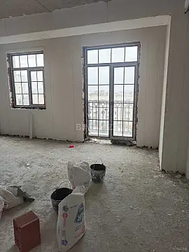 Satılır 4 otaqlı mənzil 142.5 m²