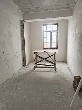 Satılır 4 otaqlı mənzil 142.5 m²