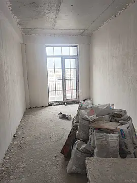 Satılır 4 otaqlı mənzil 142.5 m²