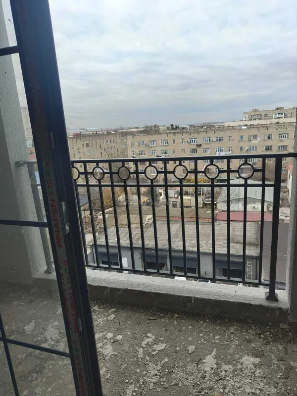 Satılır 4 otaqlı mənzil 142.5 m²