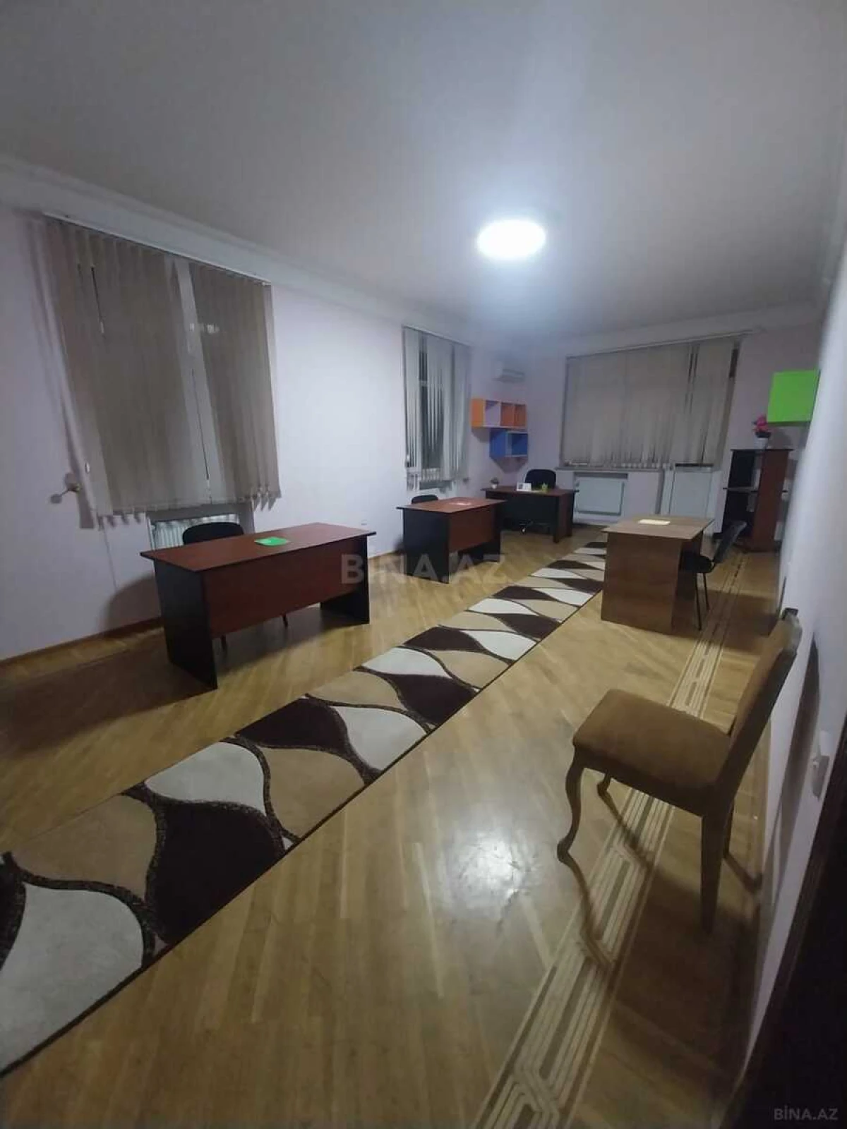 Kirayə verilir 6 otaqlı ofis 230 m²