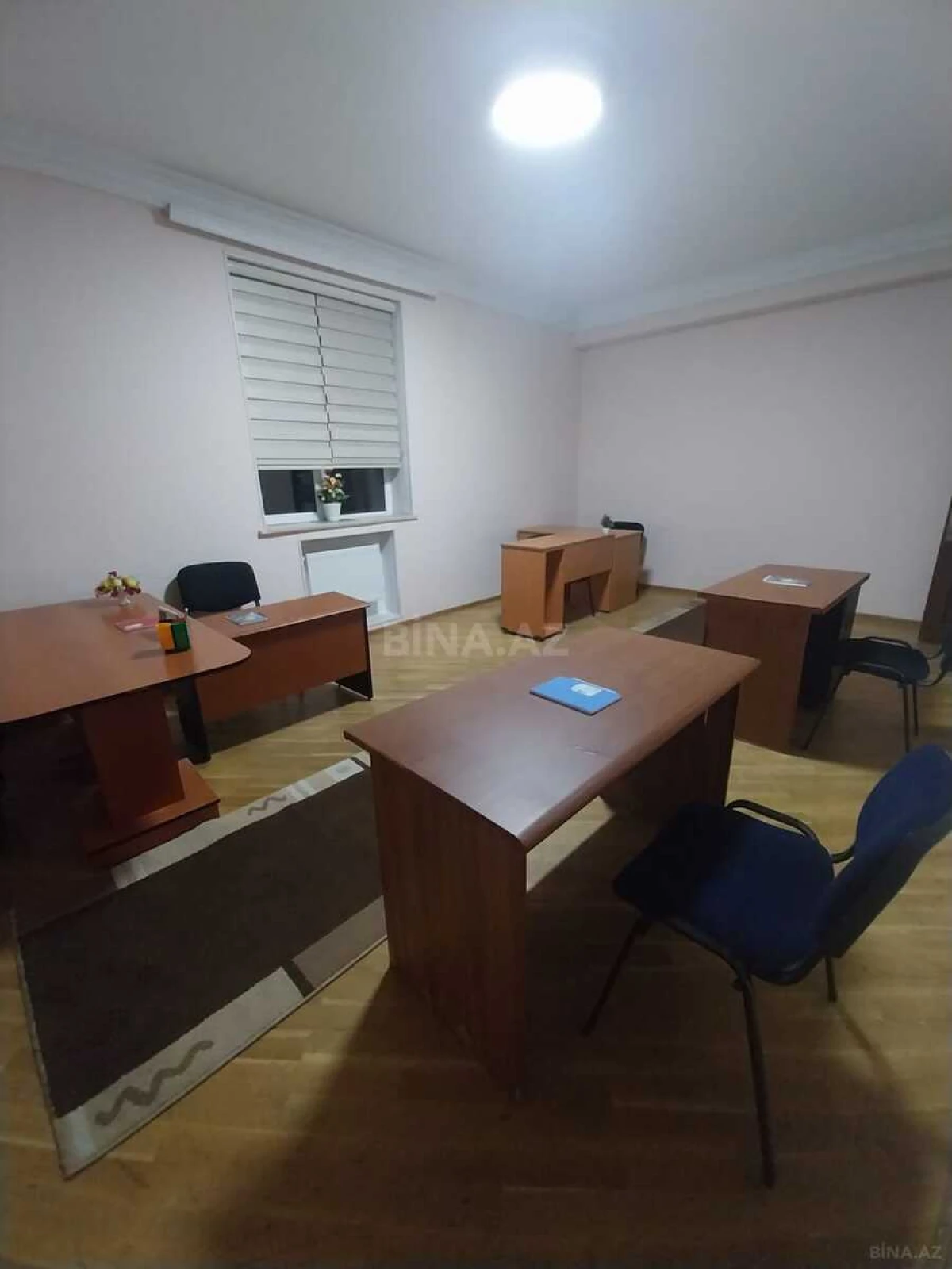 Kirayə verilir 6 otaqlı ofis 230 m²