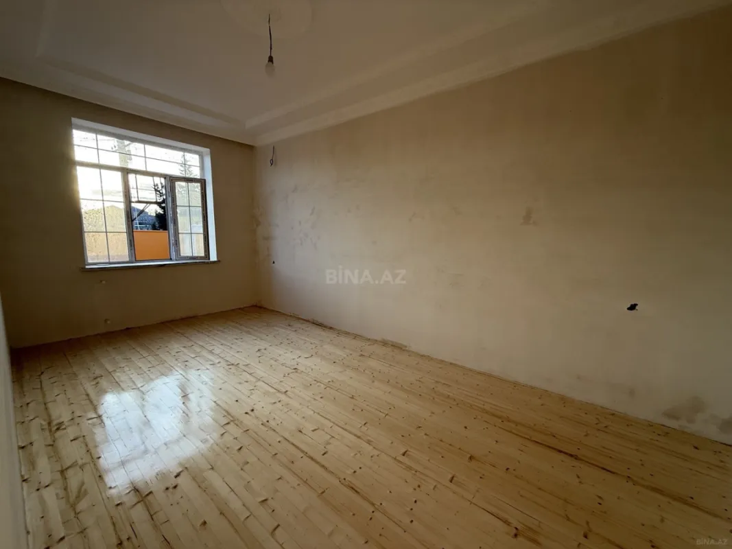 Satılır 4 otaqlı həyət evi 100 m²