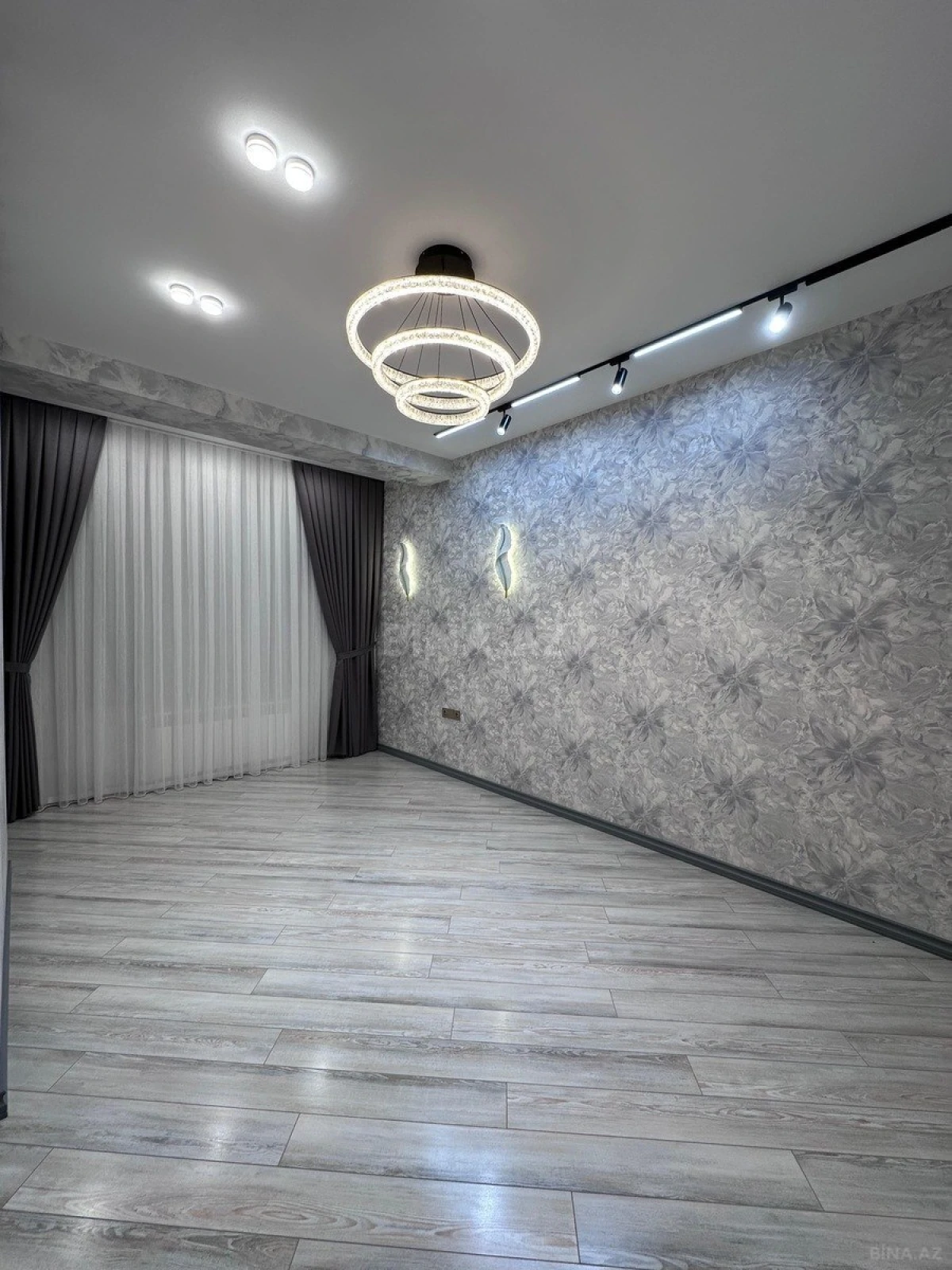 Satılır 3 otaqlı mənzil 96 m²