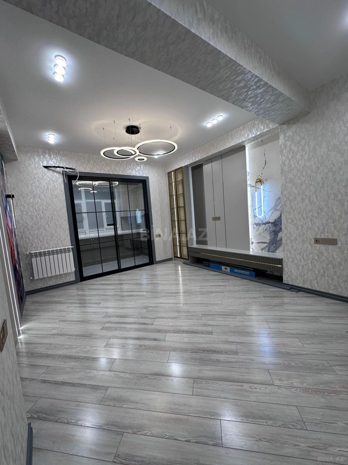 Satılır 3 otaqlı mənzil 96 m²