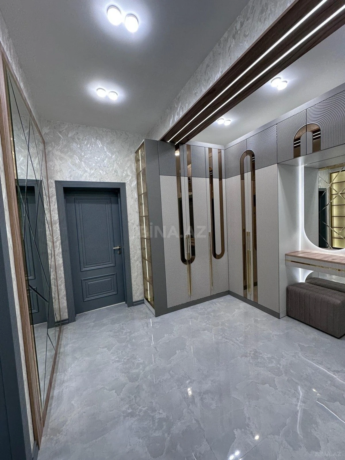 Satılır 3 otaqlı mənzil 96 m²