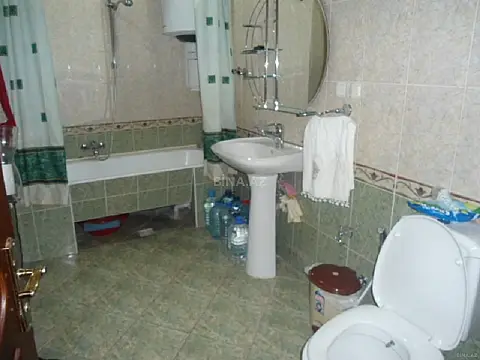 Kirayə verilir 2 otaqlı mənzil 60 m²