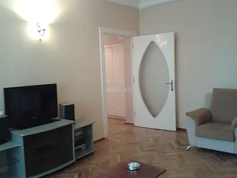 Kirayə verilir 2 otaqlı mənzil 60 m²