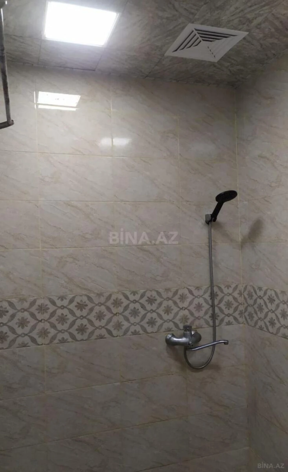 Kirayə verilir 2 otaqlı mənzil 70 m²
