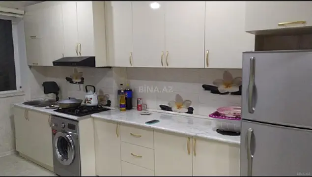 Kirayə verilir 2 otaqlı mənzil 70 m²