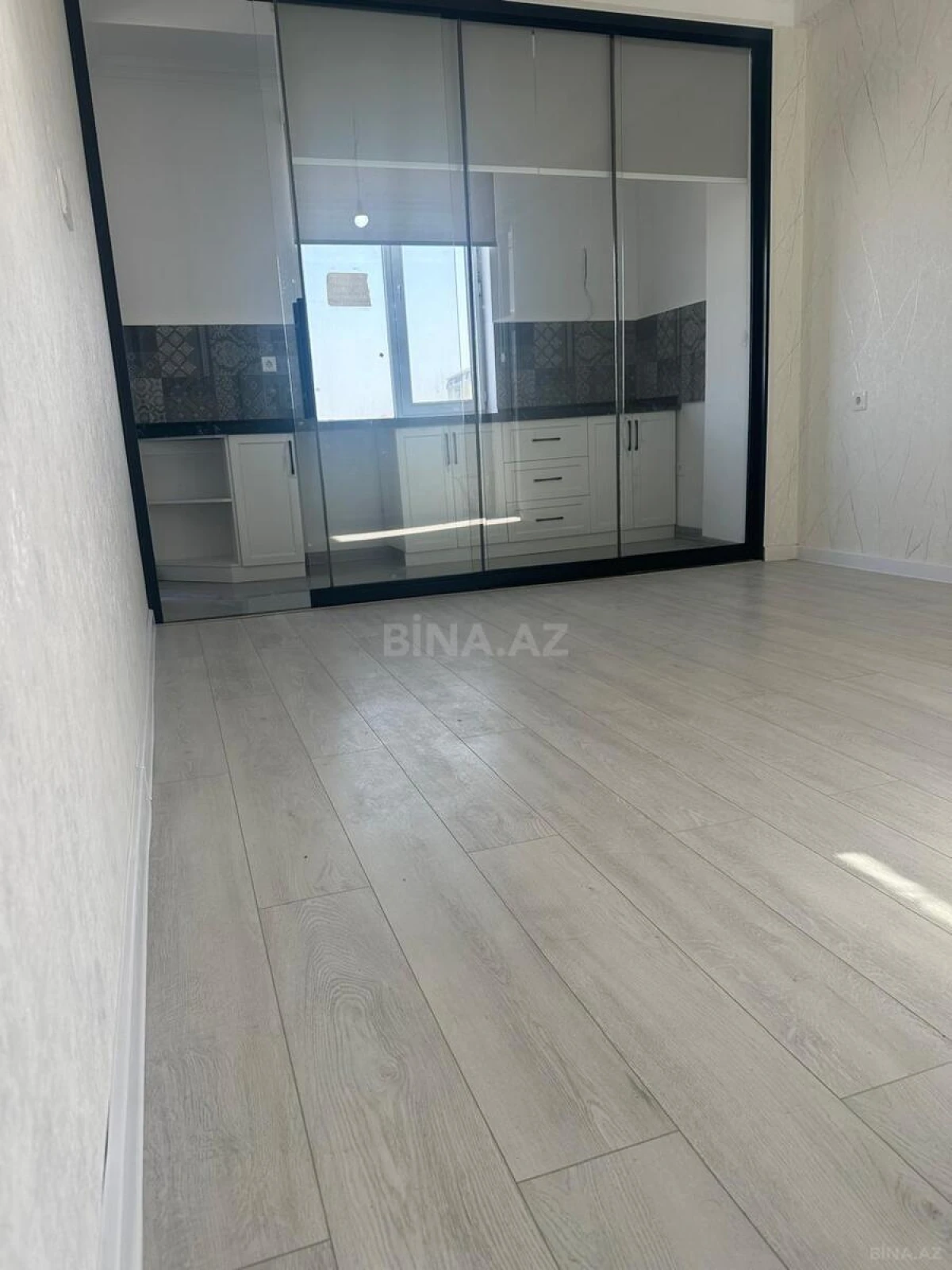 Satılır 3 otaqlı mənzil 76 m²