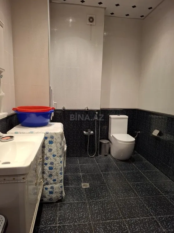 Kirayə verilir 3 otaqlı mənzil 165 m²