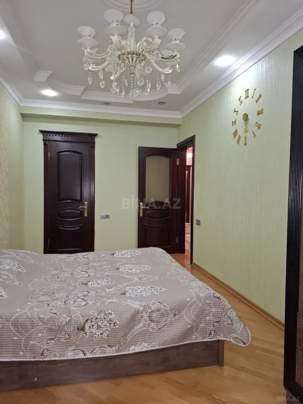 Kirayə verilir 3 otaqlı mənzil 165 m²