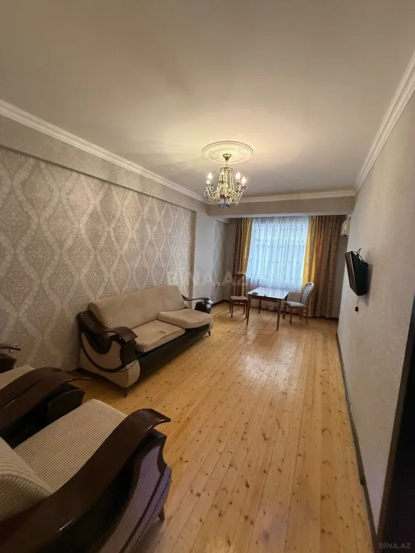 Kirayə verilir 2 otaqlı mənzil 65 m²