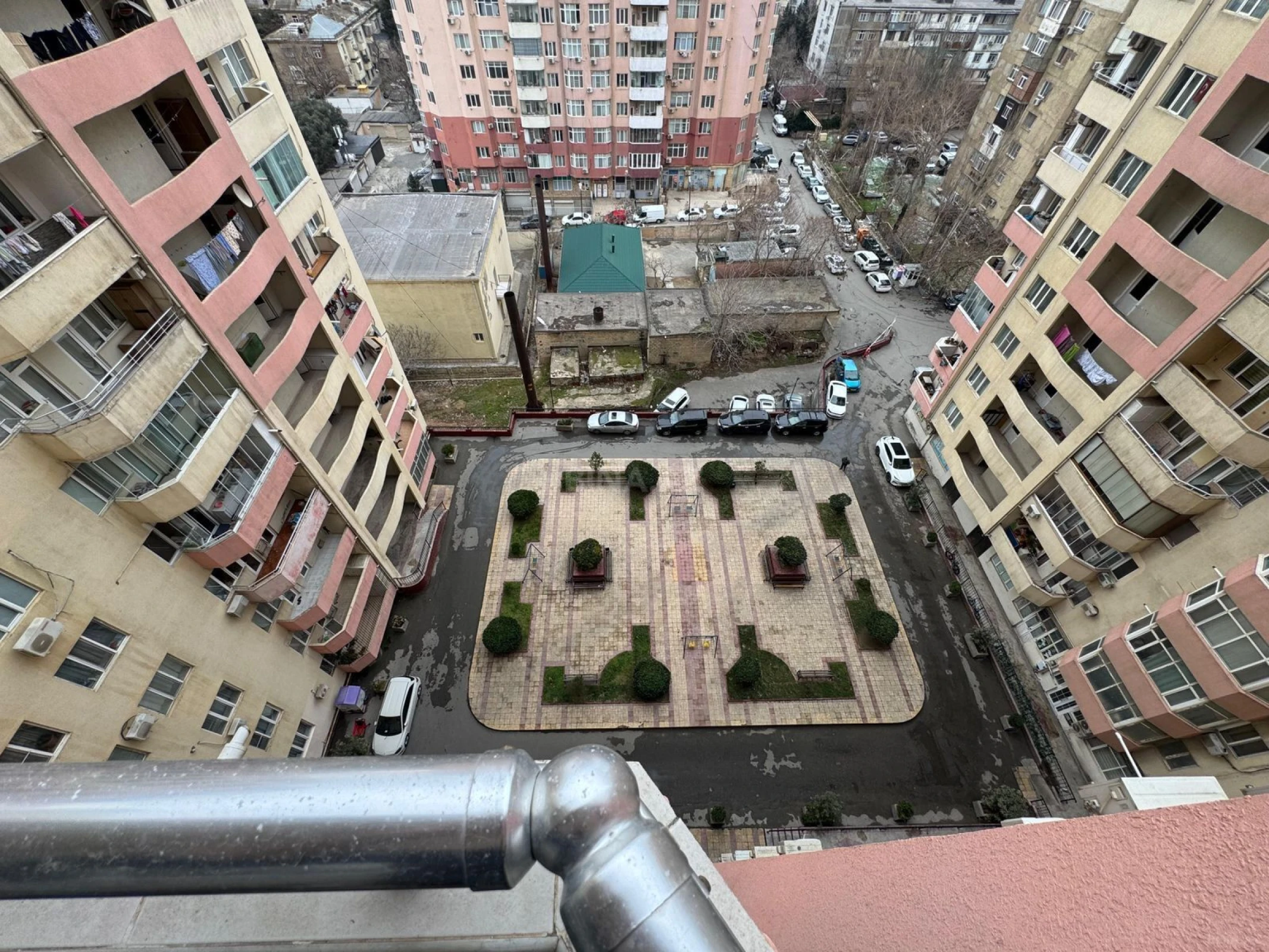 Kirayə verilir 3 otaqlı mənzil 109 m²