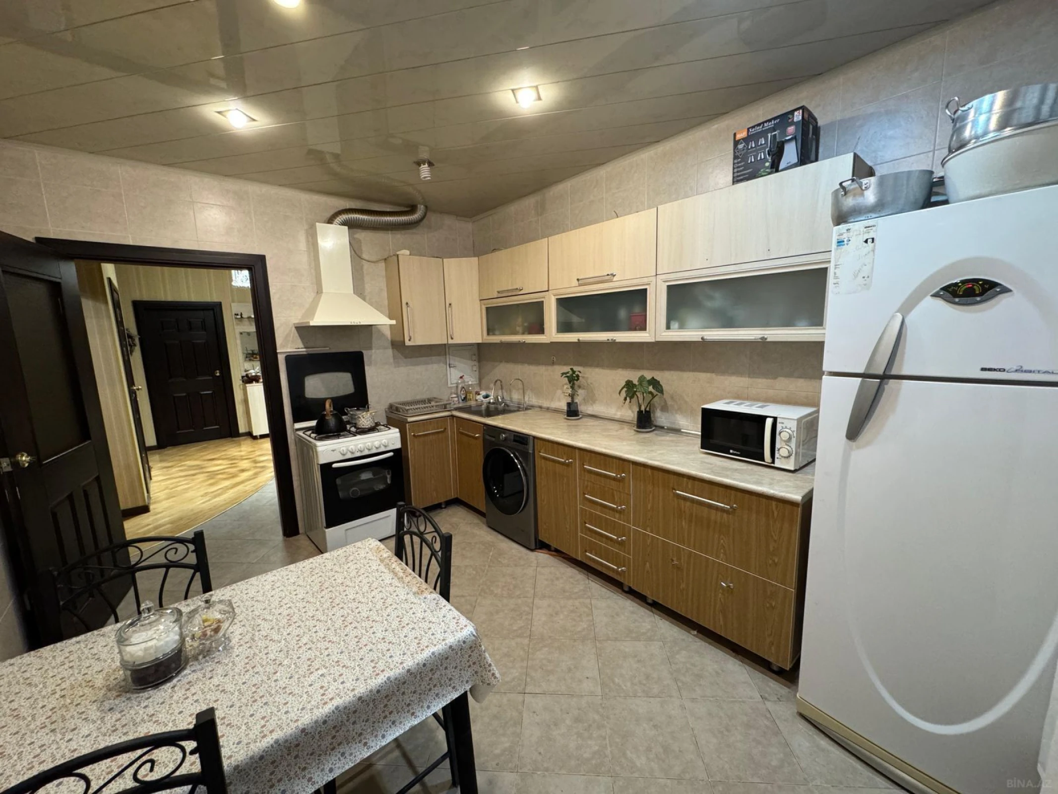 Kirayə verilir 3 otaqlı mənzil 109 m²