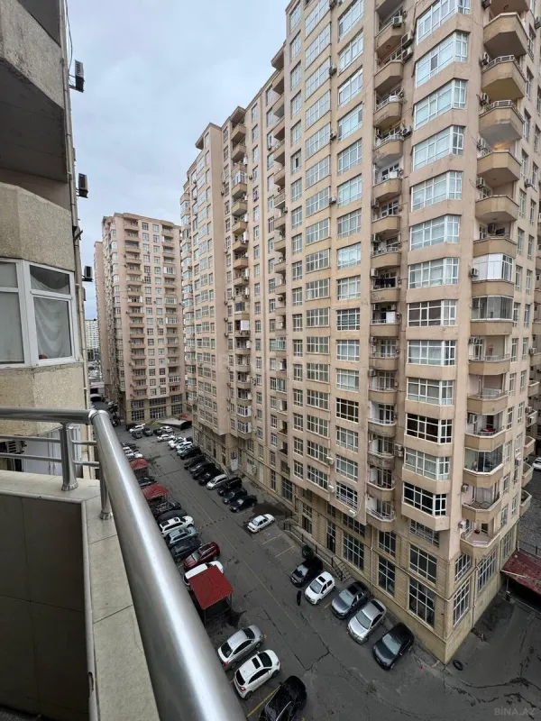 Kirayə verilir 3 otaqlı mənzil 109 m²