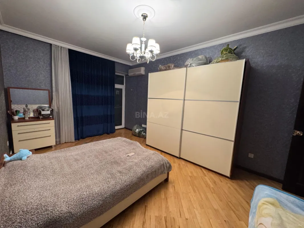 Kirayə verilir 3 otaqlı mənzil 109 m²
