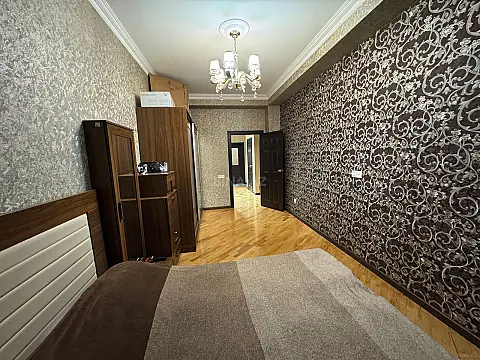 Kirayə verilir 3 otaqlı mənzil 109 m²