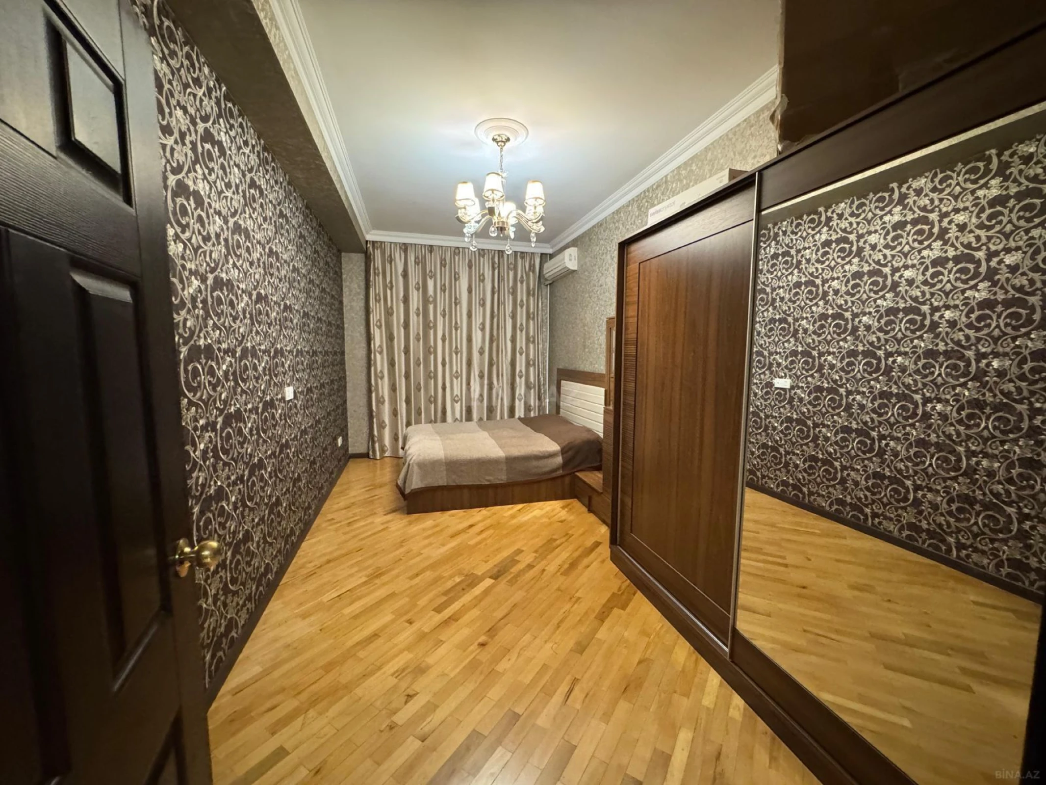 Kirayə verilir 3 otaqlı mənzil 109 m²