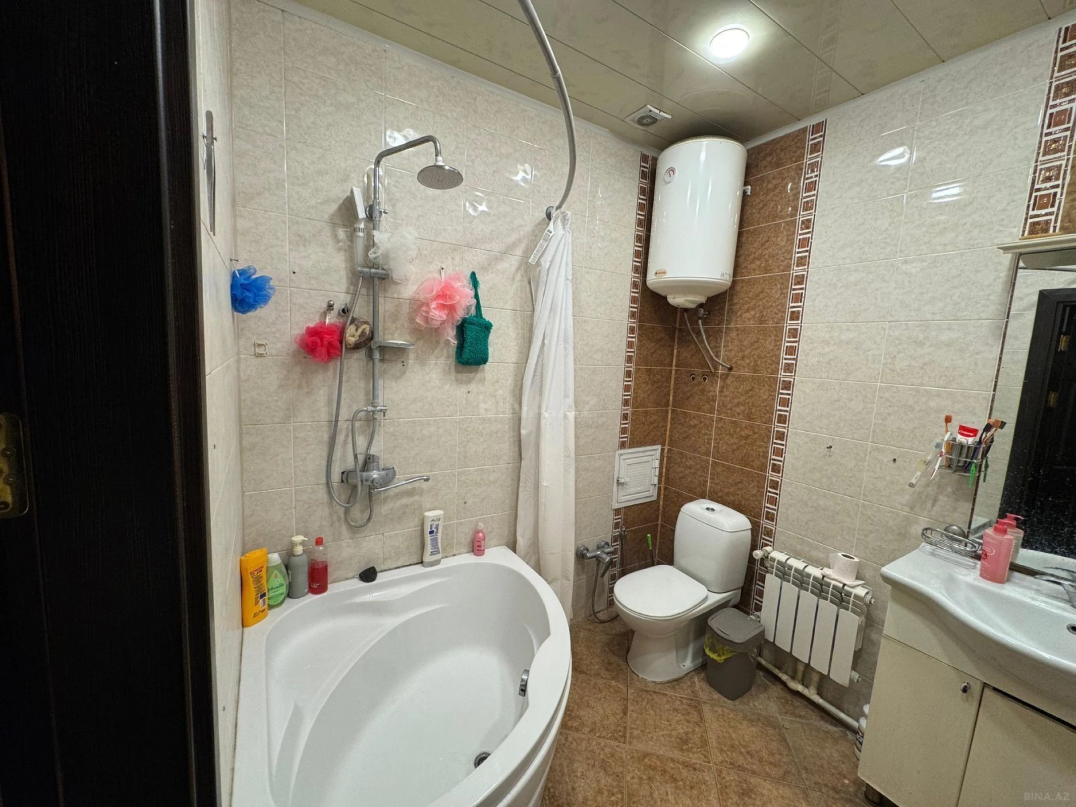 Kirayə verilir 3 otaqlı mənzil 109 m²