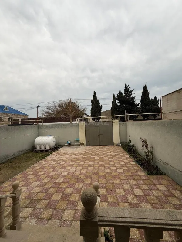Satılır 4 otaqlı həyət evi 172 m²