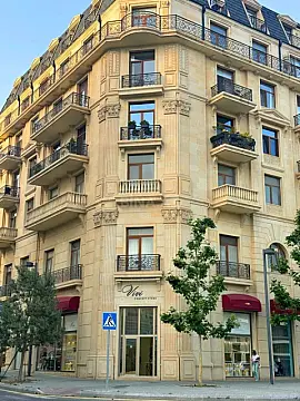 Satılır 5 otaqlı mənzil 197 m² — Bakı, Yeni Günəşli 5 otaq 197.00 m²