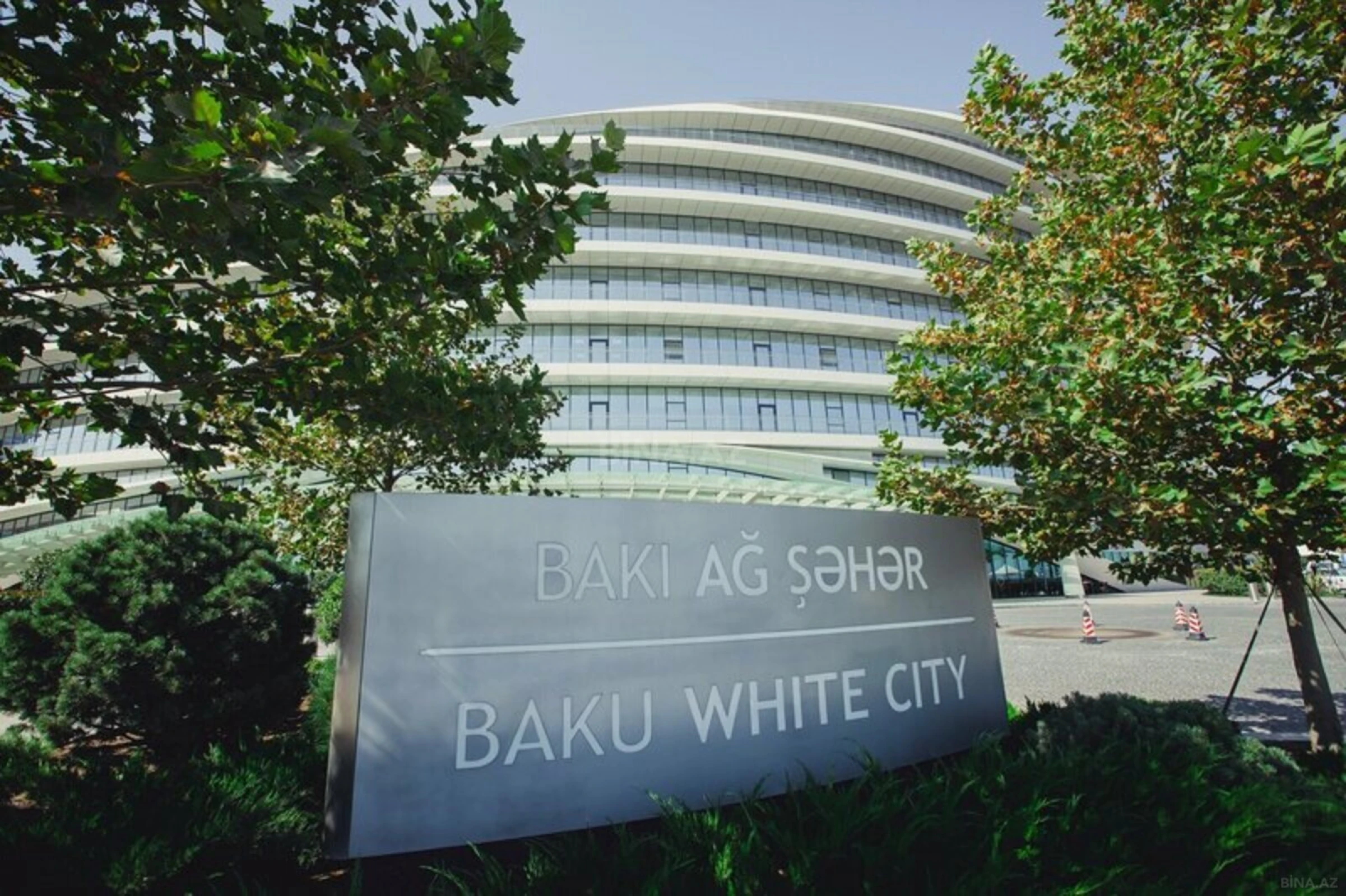 Satılır 5 otaqlı mənzil 197 m²