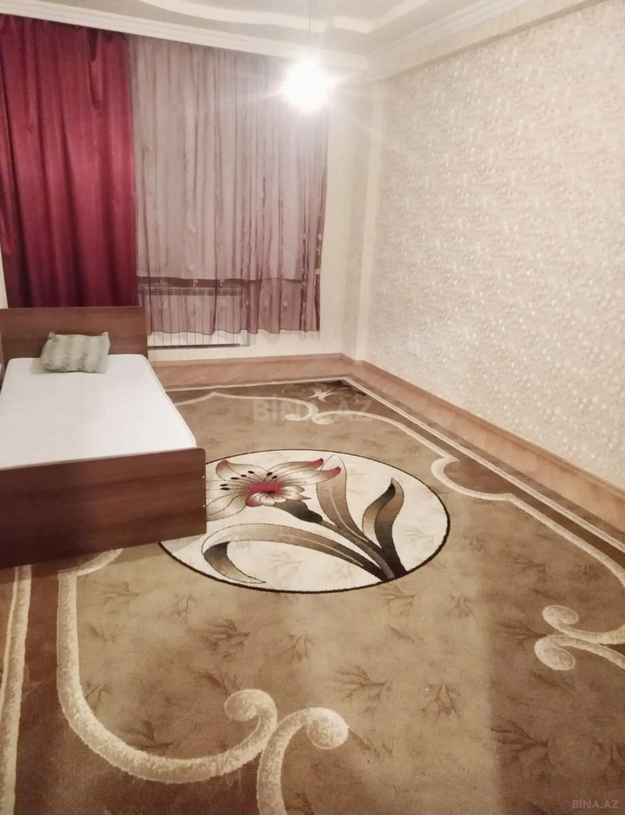 Kirayə verilir 2 otaqlı mənzil 60 m²