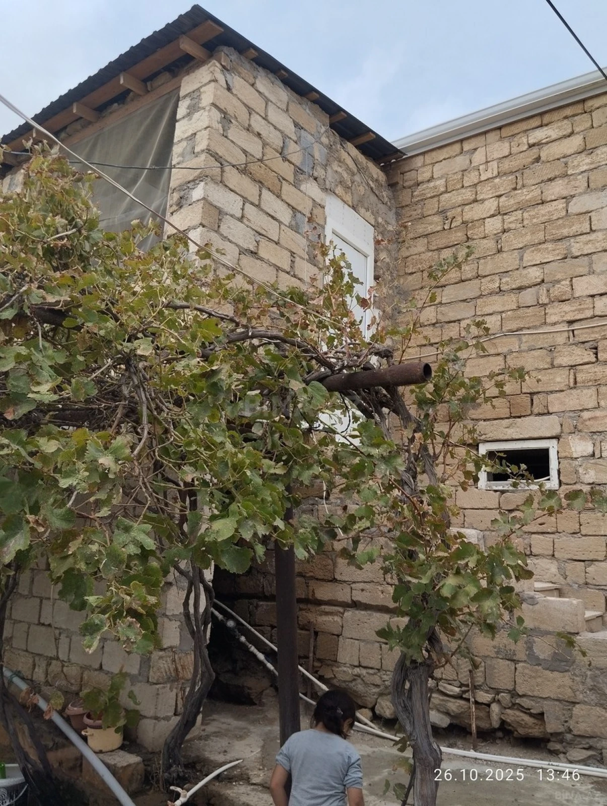 Satılır 4 otaqlı həyət evi 100 m²